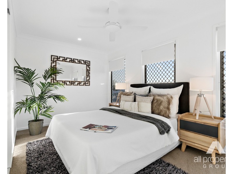 4 Bristol Road, Greenbank QLD 4124