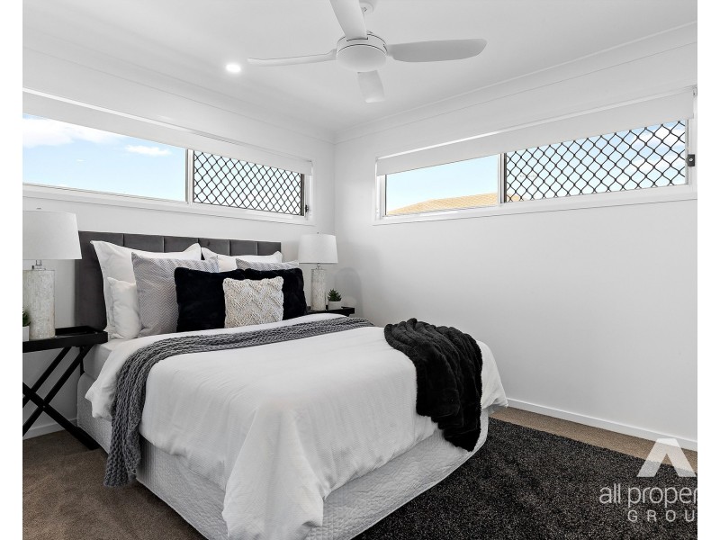 4 Bristol Road, Greenbank QLD 4124