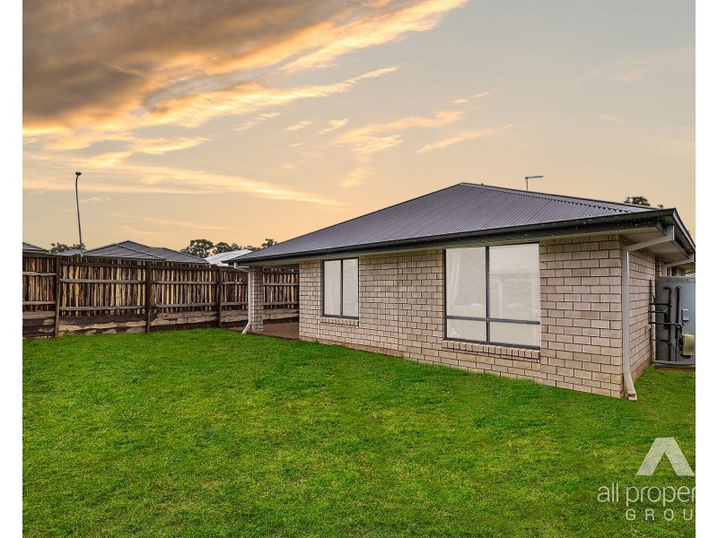 29 Mount Huntley Street, Park Ridge QLD 4125