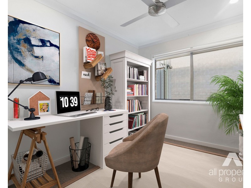 6 Skelbrook Road, Park Ridge QLD 4125