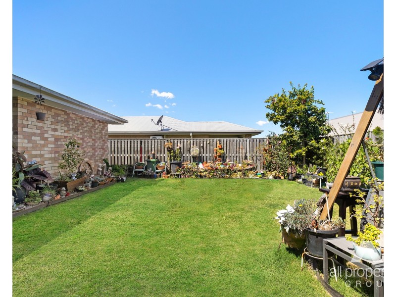 6 Skelbrook Road, Park Ridge QLD 4125