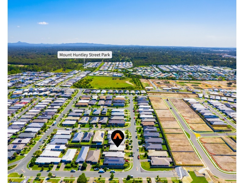 6 Skelbrook Road, Park Ridge QLD 4125