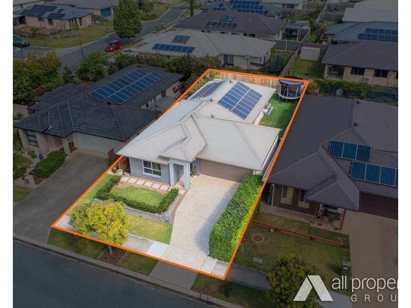 18 Stoneleigh Reserve Boulevard, Logan Reserve QLD 4133