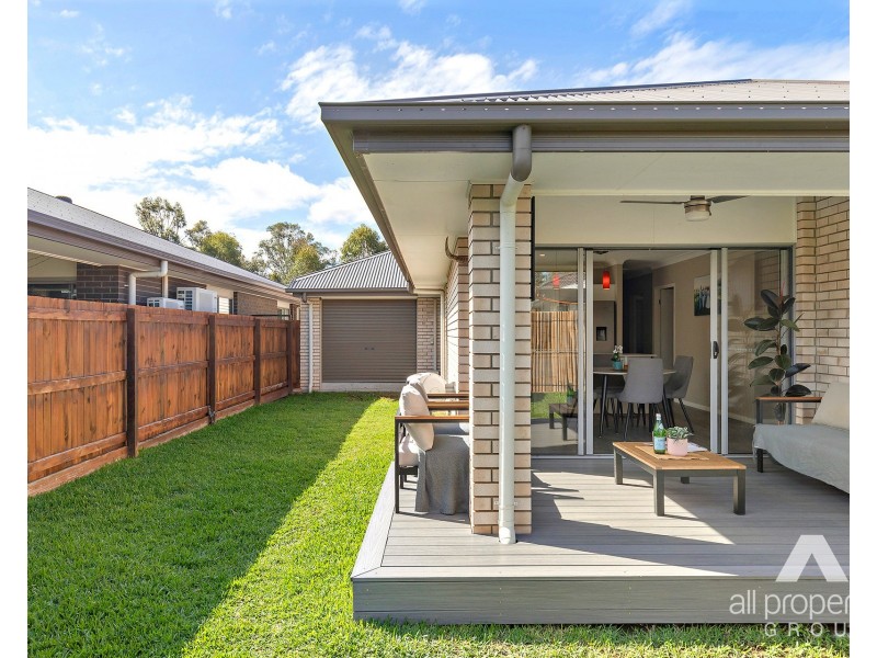18 Stoneleigh Reserve Boulevard, Logan Reserve QLD 4133