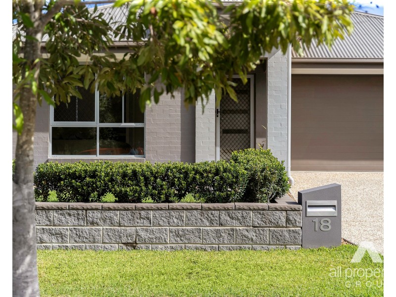 18 Stoneleigh Reserve Boulevard, Logan Reserve QLD 4133