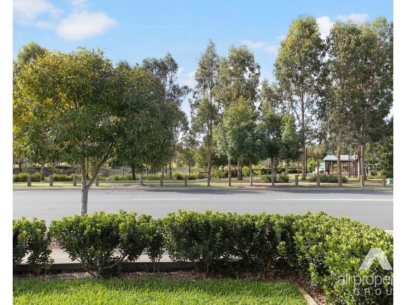 18 Stoneleigh Reserve Boulevard, Logan Reserve QLD 4133
