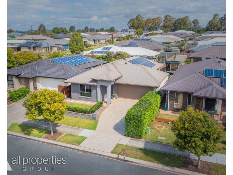18 Stoneleigh Reserve Boulevard, Logan Reserve QLD 4133