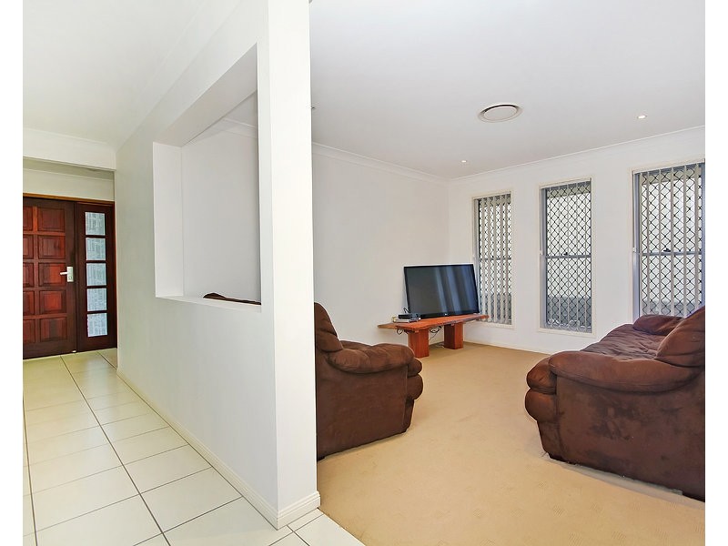 17 Juniper Street, Heathwood QLD 4110