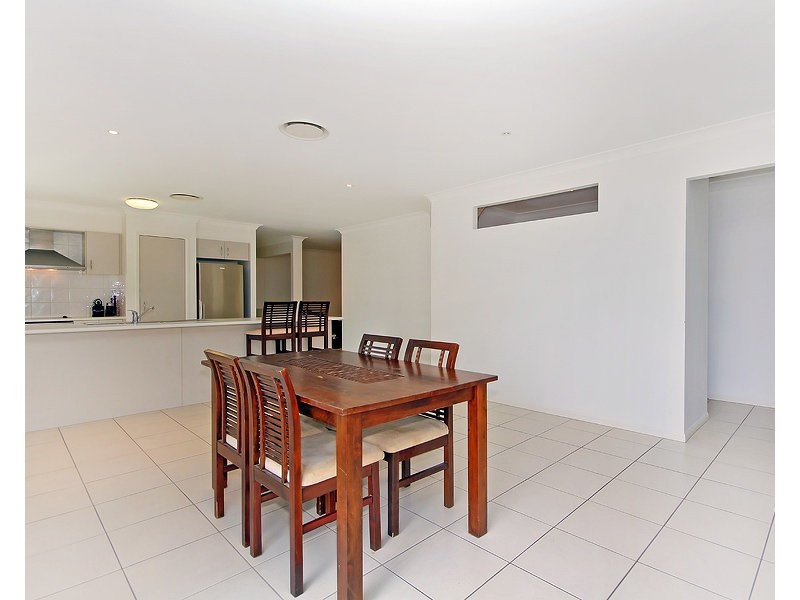 17 Juniper Street, Heathwood QLD 4110