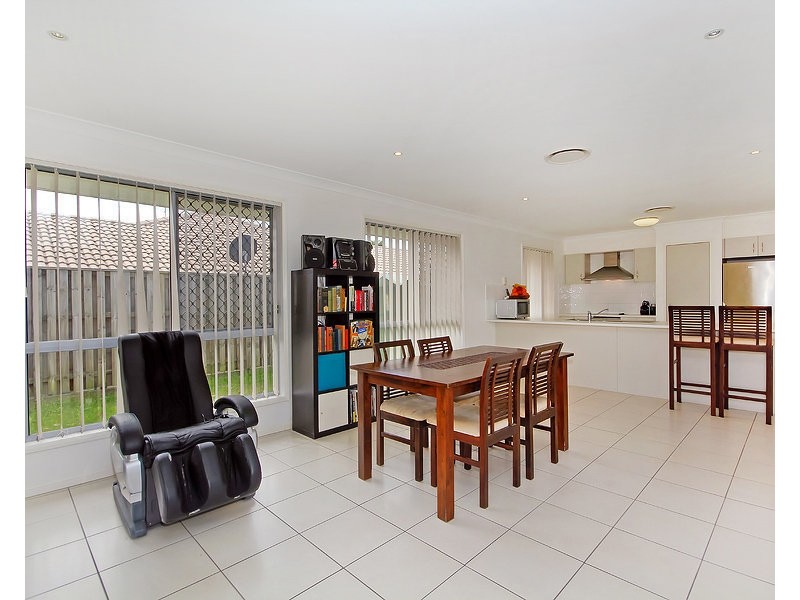 17 Juniper Street, Heathwood QLD 4110