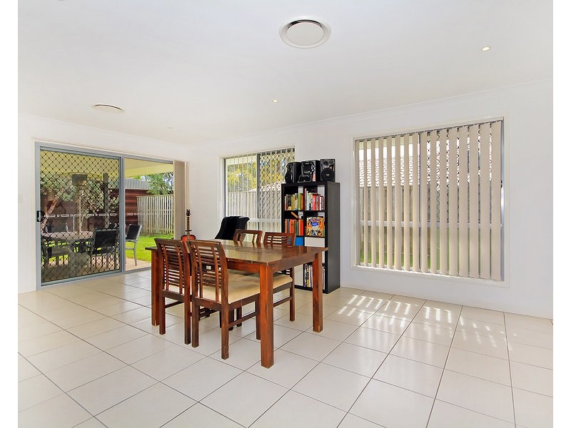 17 Juniper Street, Heathwood QLD 4110