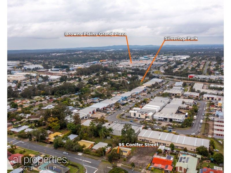 95 Conifer Street, Hillcrest QLD 4118