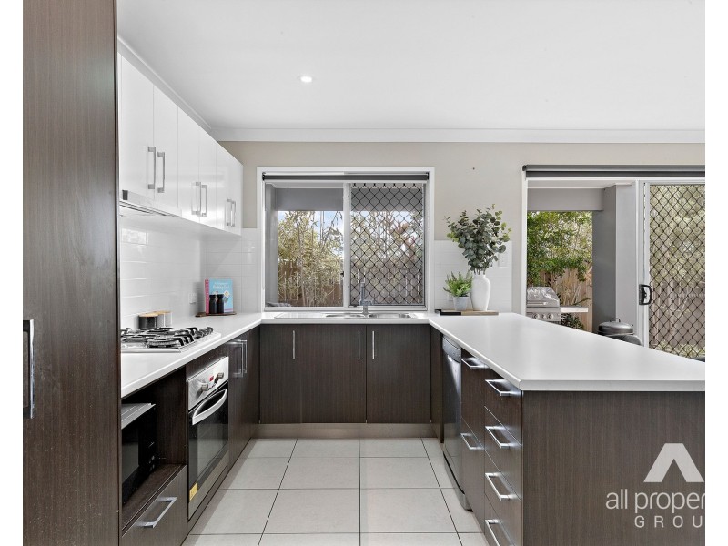 3/22 Huggins Avenue, Yarrabilba QLD 4207