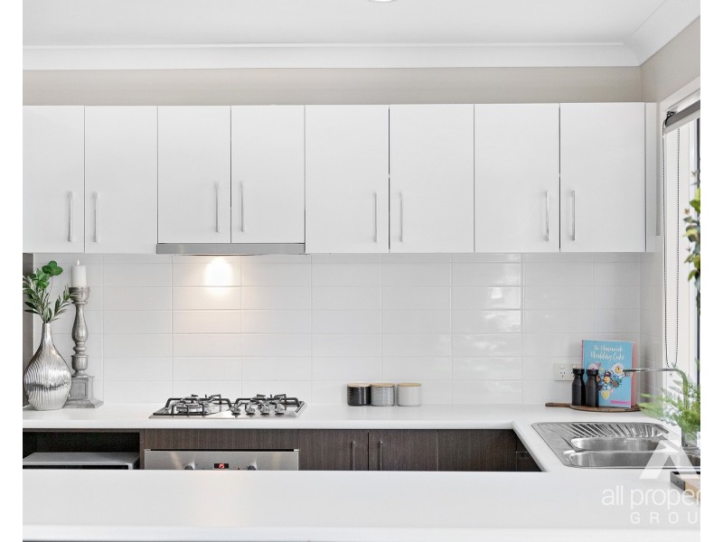 3/22 Huggins Avenue, Yarrabilba QLD 4207
