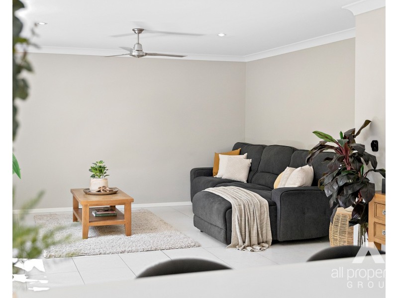 3/22 Huggins Avenue, Yarrabilba QLD 4207