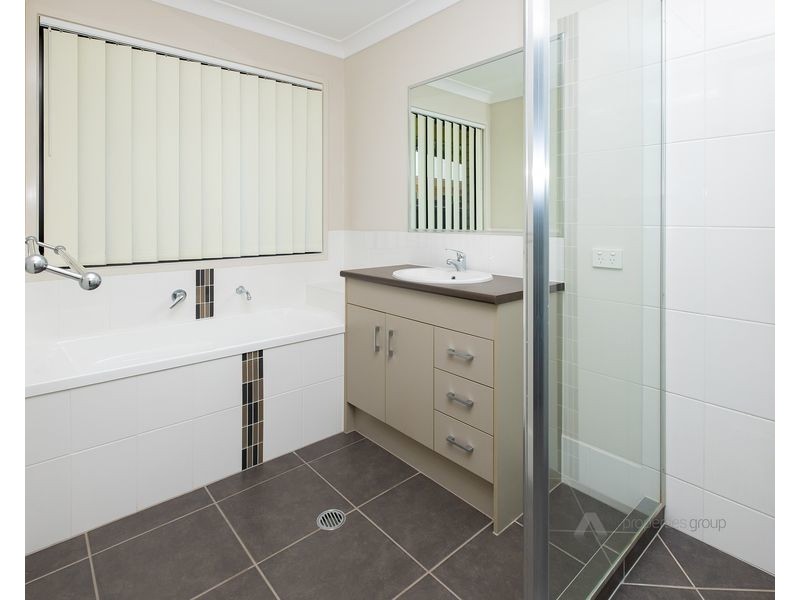 23 John Davison Place, Crestmead QLD 4132