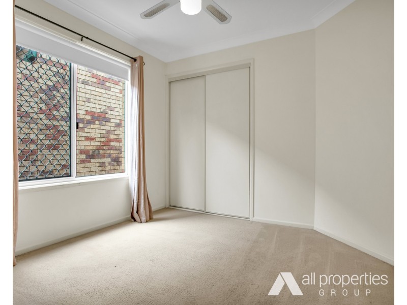 33 Rimu Crescent, Forest Lake QLD 4078