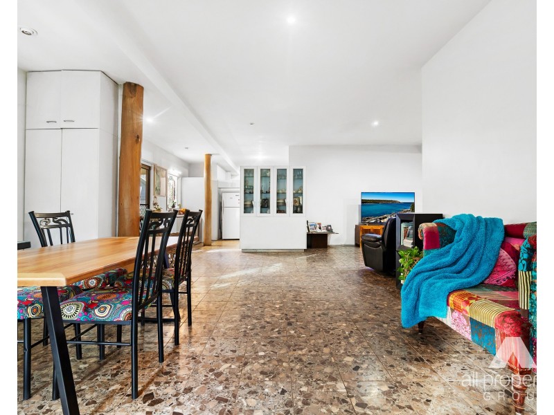 125 Tully Road, Lyons QLD 4124