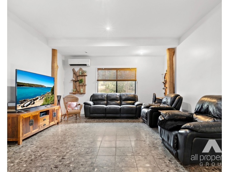 125 Tully Road, Lyons QLD 4124