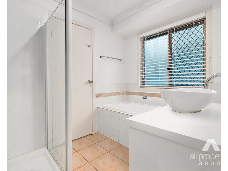 36 Lake Manchester Street, Logan Reserve QLD 4133