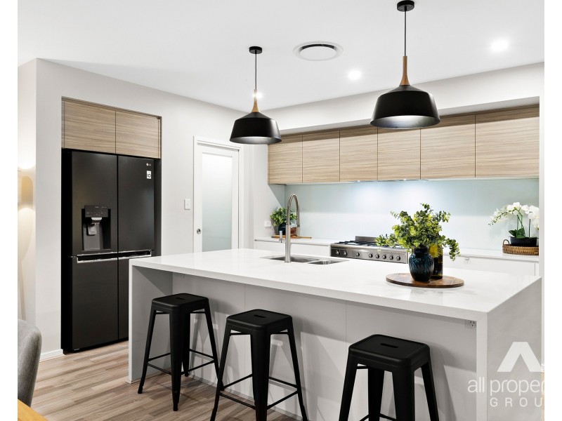 58 Emerald Drive, Helensvale QLD 4212