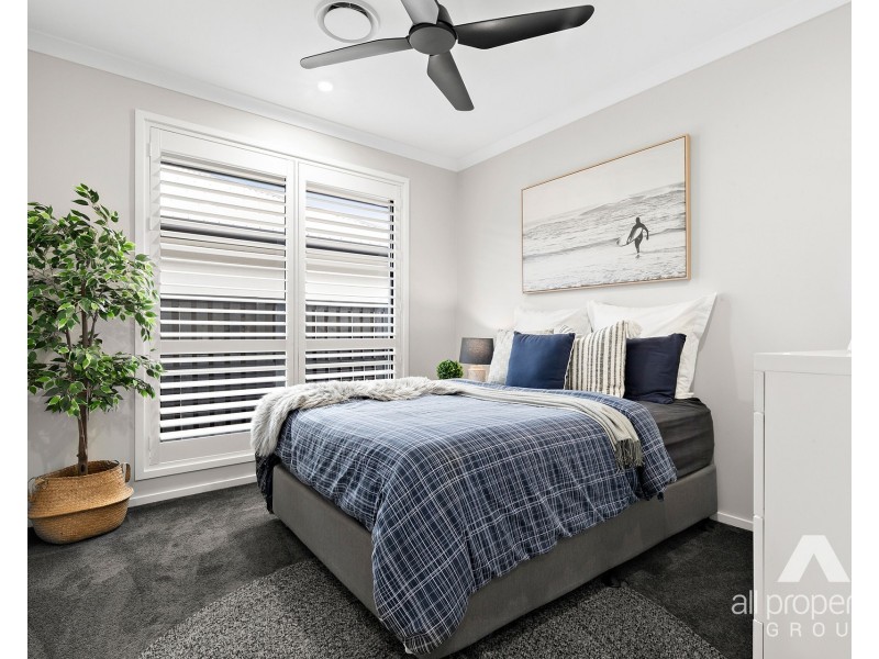 58 Emerald Drive, Helensvale QLD 4212