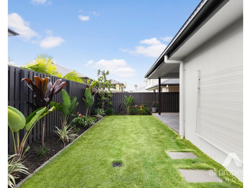 58 Emerald Drive, Helensvale QLD 4212