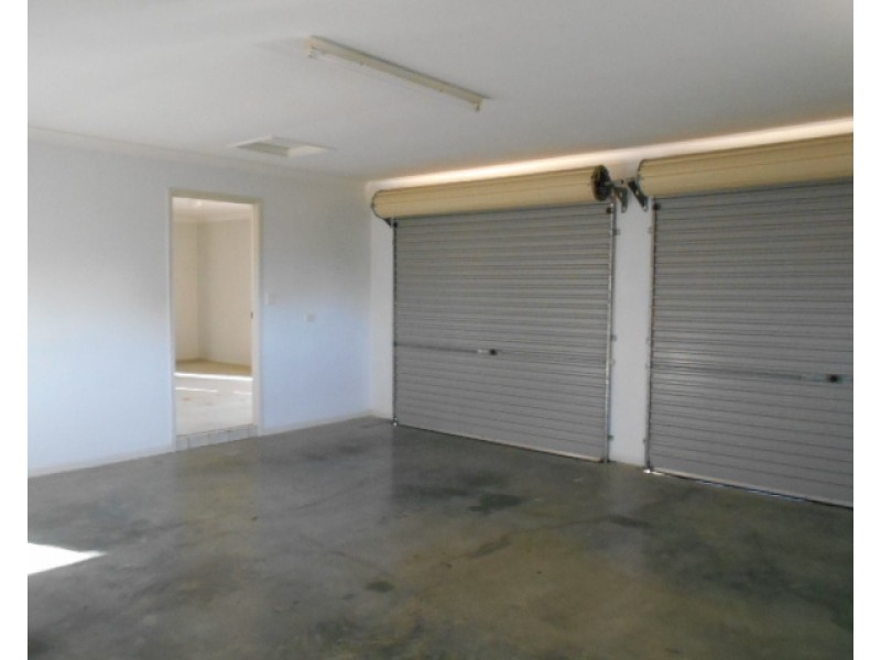 10 Bansii Place, Regents Park QLD 4118