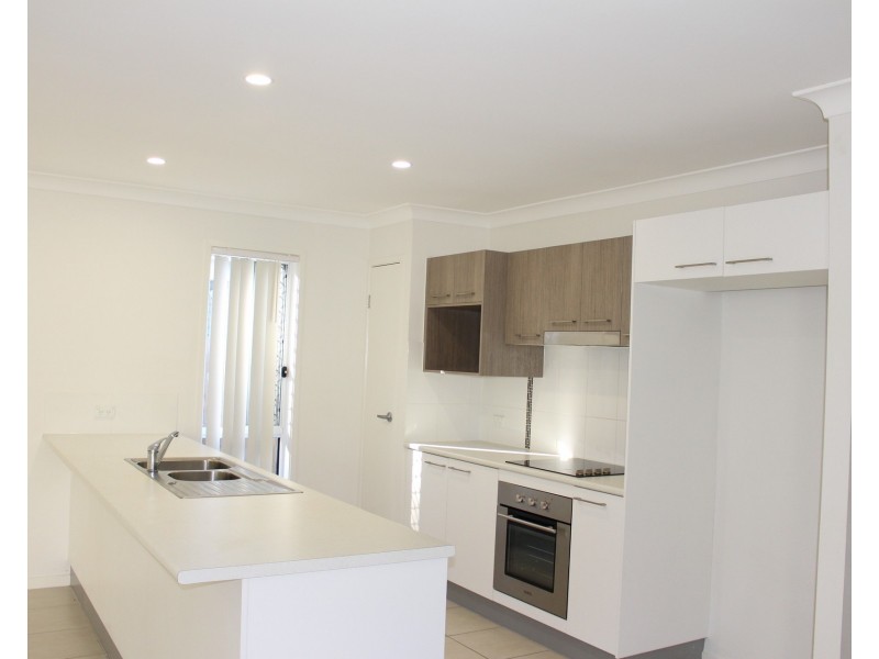 13b Spruce Street, Loganlea QLD 4131
