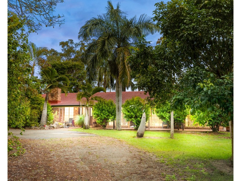 2-8 Fiddlewood Court, Park Ridge QLD 4125