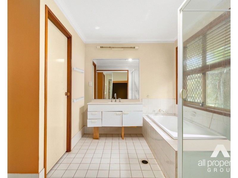 2-8 Fiddlewood Court, Park Ridge QLD 4125