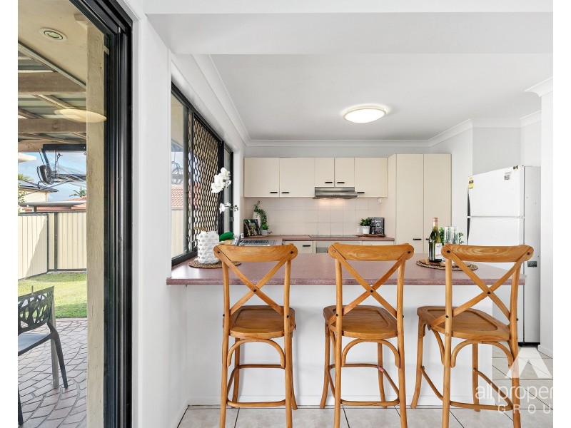 16 Rivergum Place, Calamvale QLD 4116