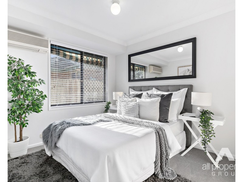 16 Rivergum Place, Calamvale QLD 4116