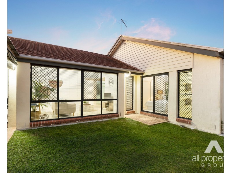 16 Rivergum Place, Calamvale QLD 4116