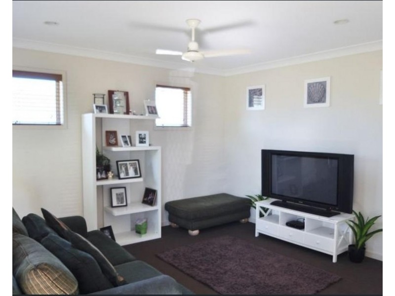 20 Pepper Tree Drive, Holmview QLD 4207