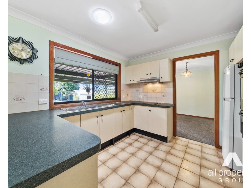 22 Cresthill Avenue, Regents Park QLD 4118