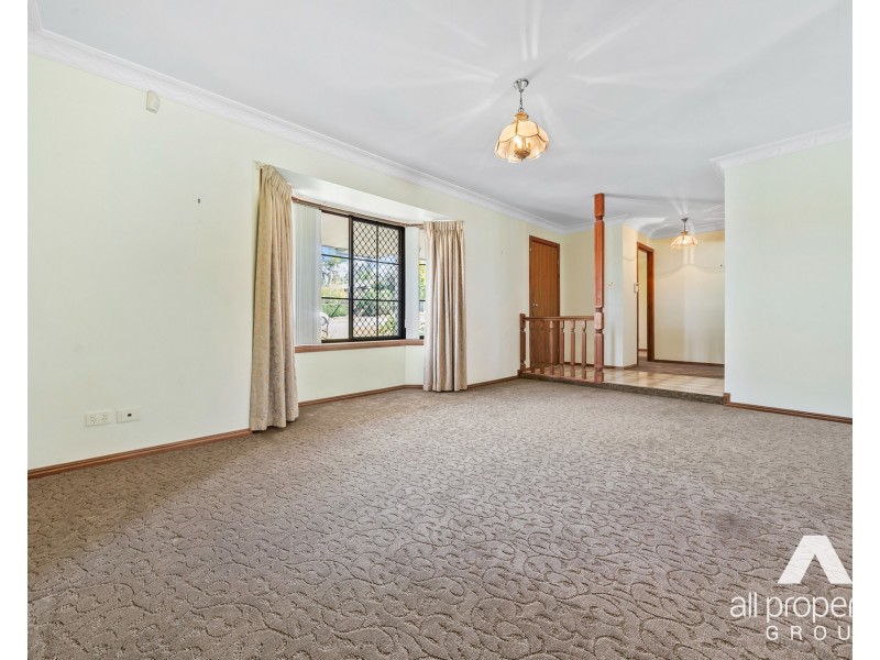 22 Cresthill Avenue, Regents Park QLD 4118