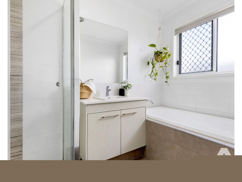 7 Cahill Crescent, Collingwood Park QLD 4301