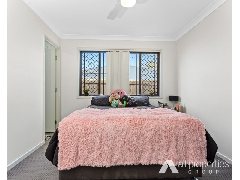 2/7 Foster Circuit, Hillcrest QLD 4118