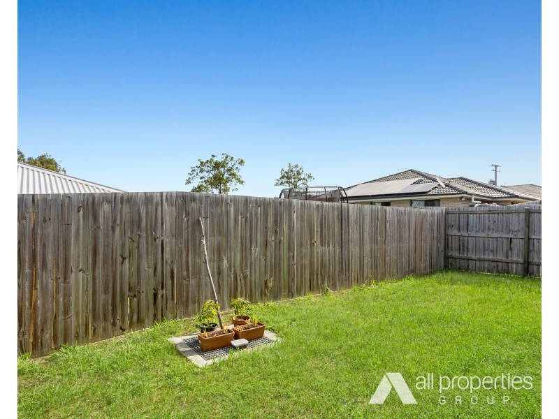 2/7 Foster Circuit, Hillcrest QLD 4118