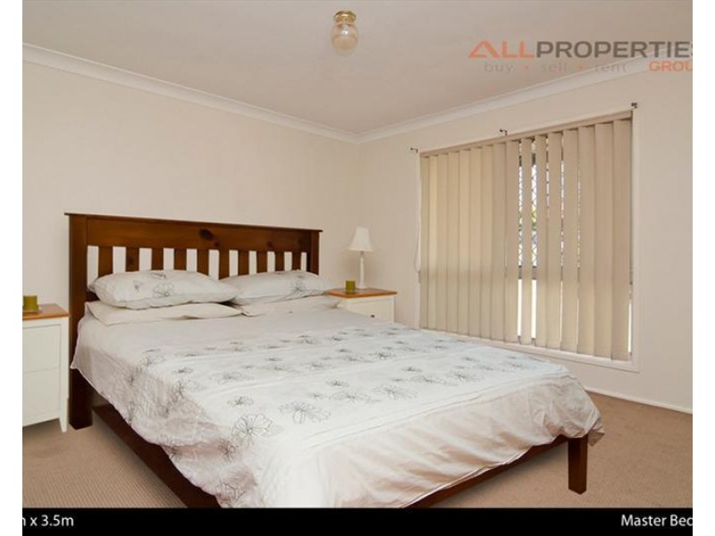 32 Vergulde Road, Regents Park QLD 4118