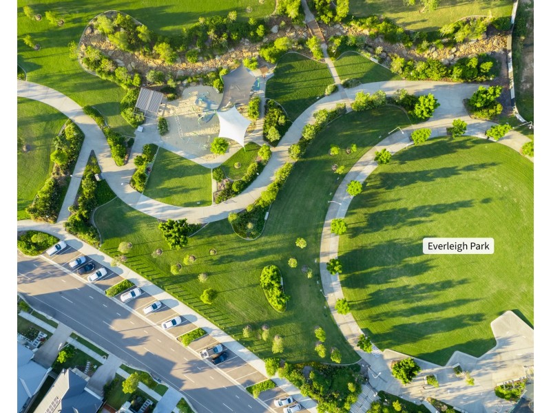 8 Hedge Lane, Greenbank QLD 4124