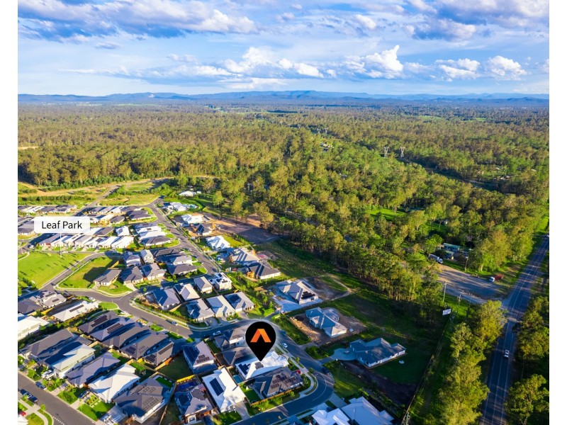 8 Hedge Lane, Greenbank QLD 4124