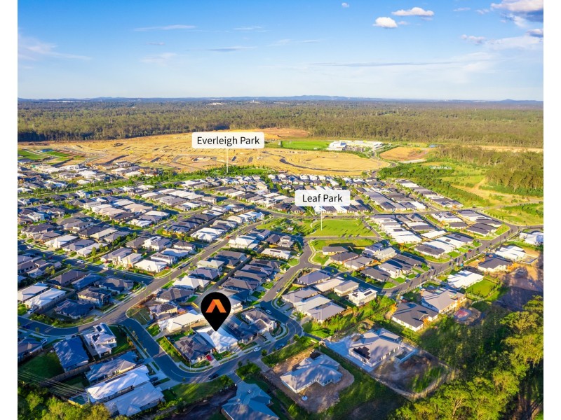8 Hedge Lane, Greenbank QLD 4124