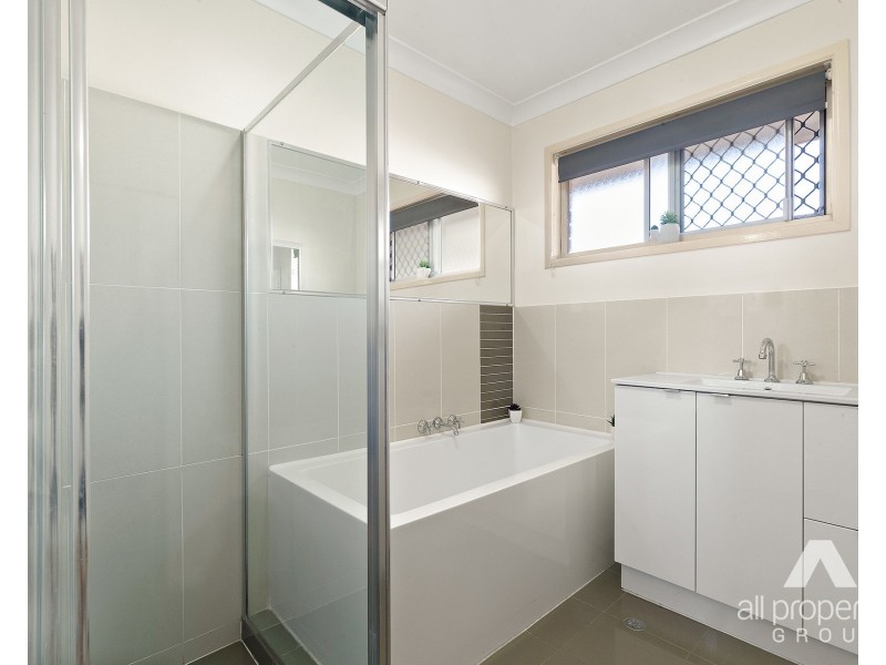 28 Springfield Crescent, Daisy Hill QLD 4127