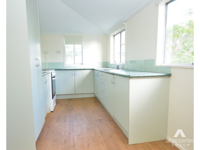 28 Moffatt Street, Ipswich QLD 4305