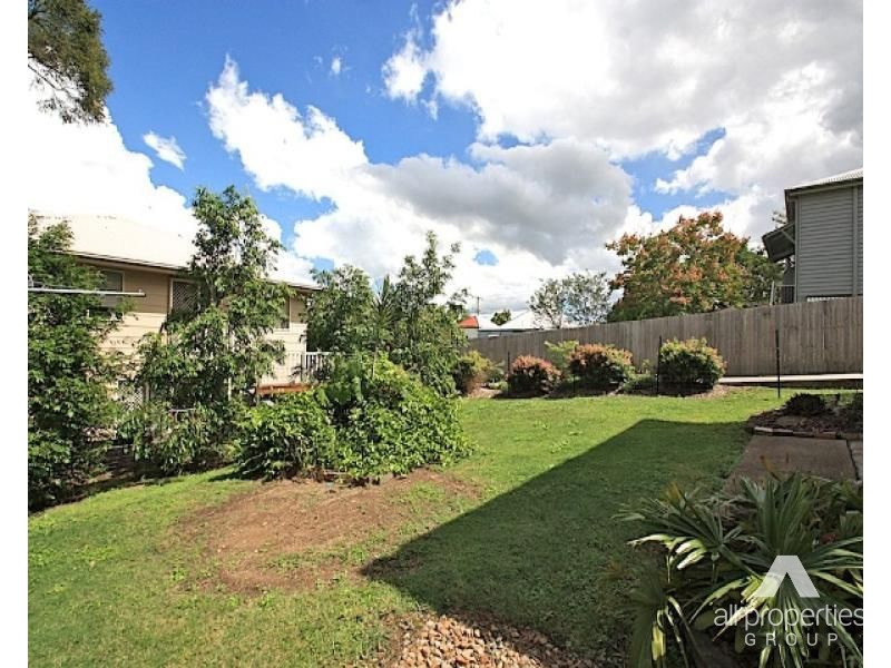 28 Moffatt Street, Ipswich QLD 4305