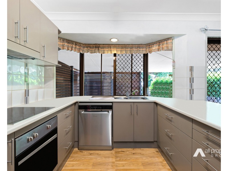 18 Homebush Drive, Regents Park QLD 4118