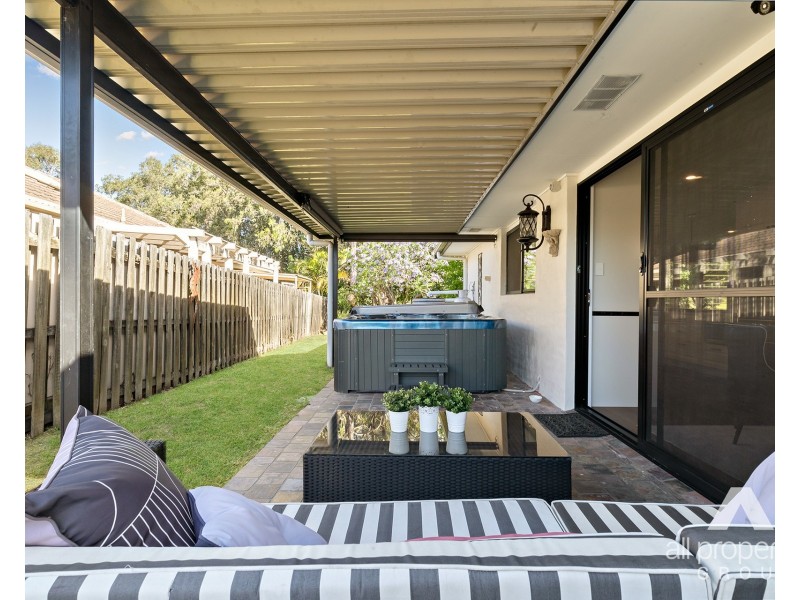 9 Wilmington Court, Helensvale QLD 4212