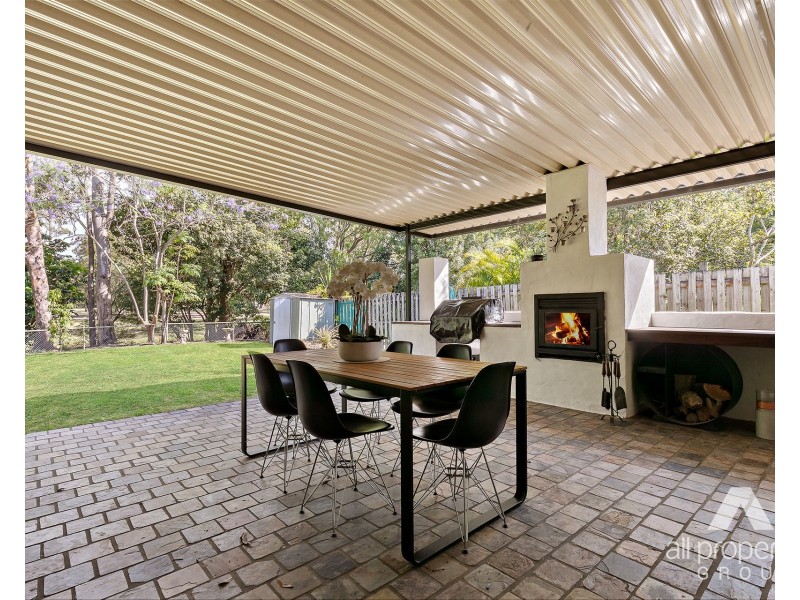 9 Wilmington Court, Helensvale QLD 4212